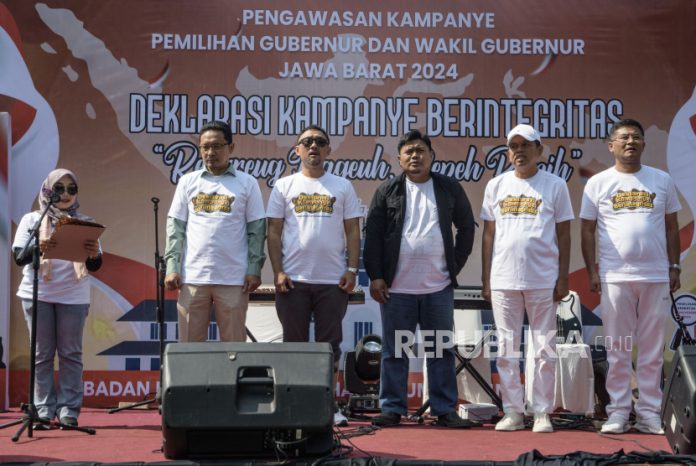 Deklarasi Kampanye Berintegritas Pemilihan Cagub-Cawagub Jabar Deklarasi Kampanye Berintegritas Pemilihan Cagub-Cawagub Jabar