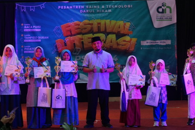 Peringati Hari Santri, Pesantren Saintek DH Gelar Festival Literasi Image