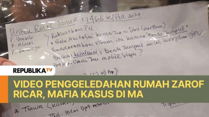 Cuma Andalkan Gaji, Eselon 1 MA Diperkirakan Butuh 180 Abad Tangkapan layar dari video penggeladahan yang dilakukan penyidik Jampidsus di rumah tersangka Zarof Ricar (ZR), diduga bukti upaya pengaturan kasus Ronald Tannur di MA.