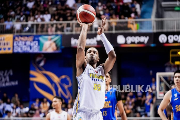 40 Poin Brandis Raley-Ross Bawa Prawira Kalahkan Satria Muda, Paksakan