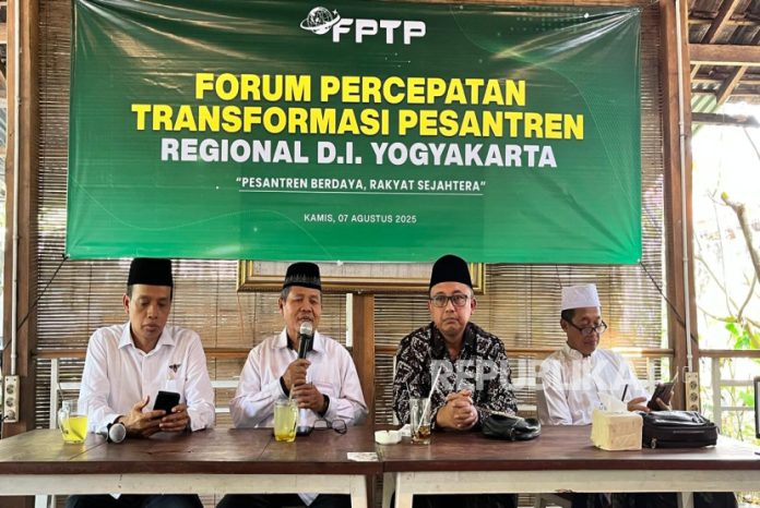 Transformasi Pesantren Digenjot, Target Entaskan 300 Ribu Warga DIY dari
