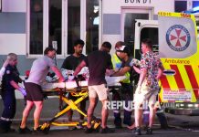 PM Australia Puji Keberanian Ahmed, Ini Kronologi Saat Muslim 43 Tahun Itu Jatuhkan Penembak